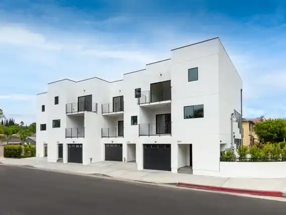 Revel_Builders_1 5901 Whitsett