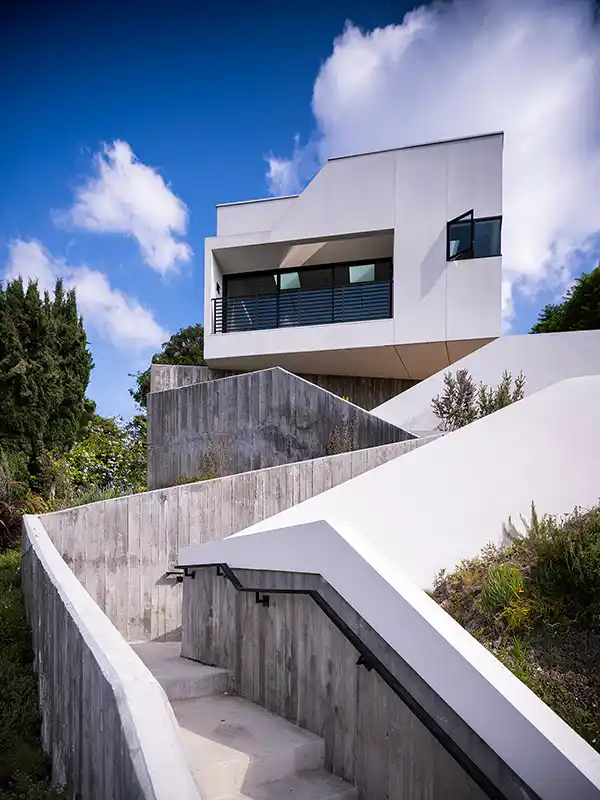 Revel_Builders_AUX-Windsor-MLangis-front-stair-1