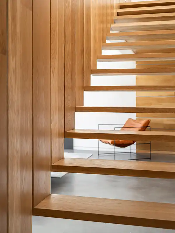 Revel_Builders_AUX-Windsor-MLangis-stair-2